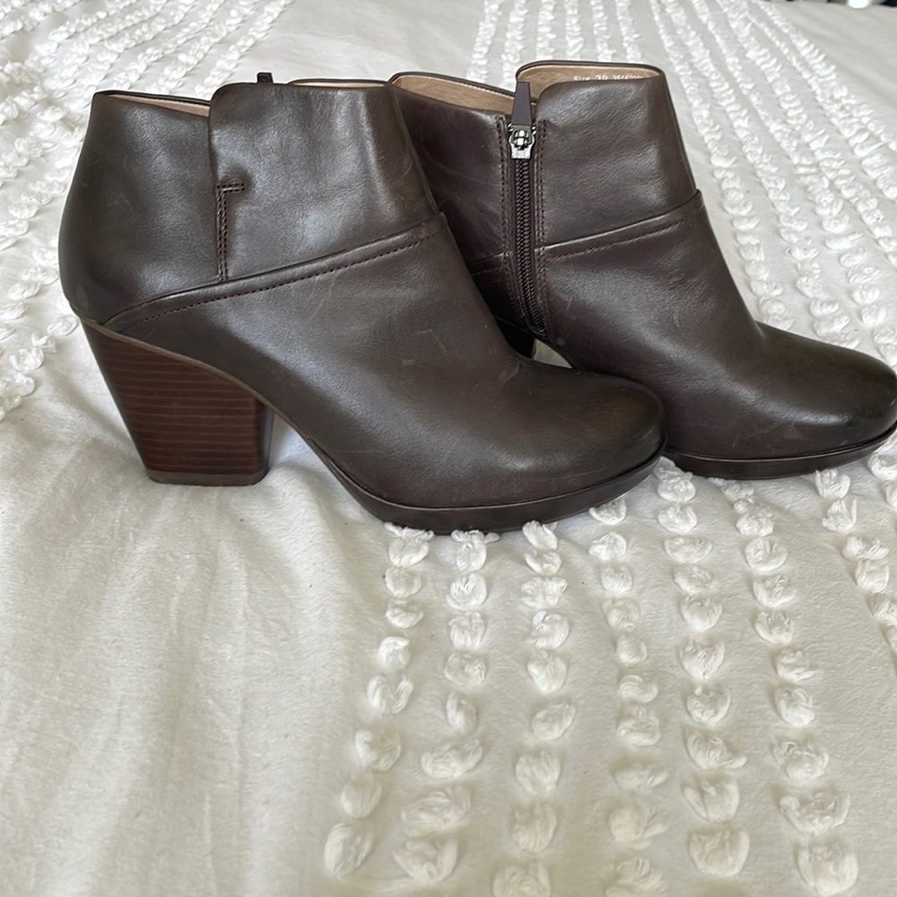 Dansko brown heeled booties size 39